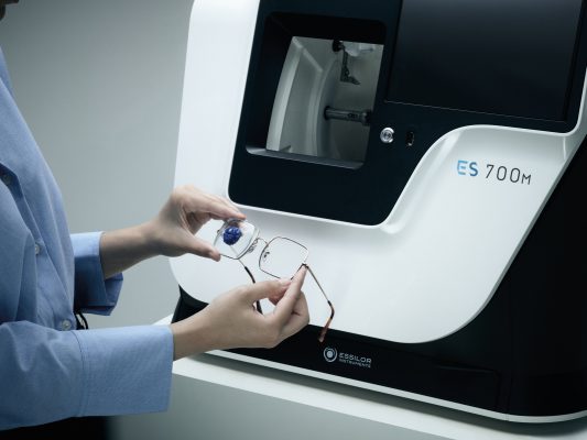 ES 700 - Essilor Instruments